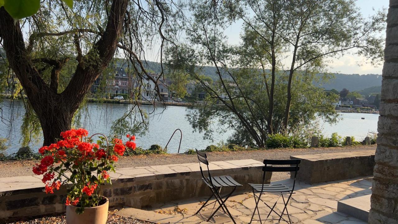 Pieds Dans L'Eau Private Wellness Bordure De Meuse Villa Lustin Eksteriør bilde