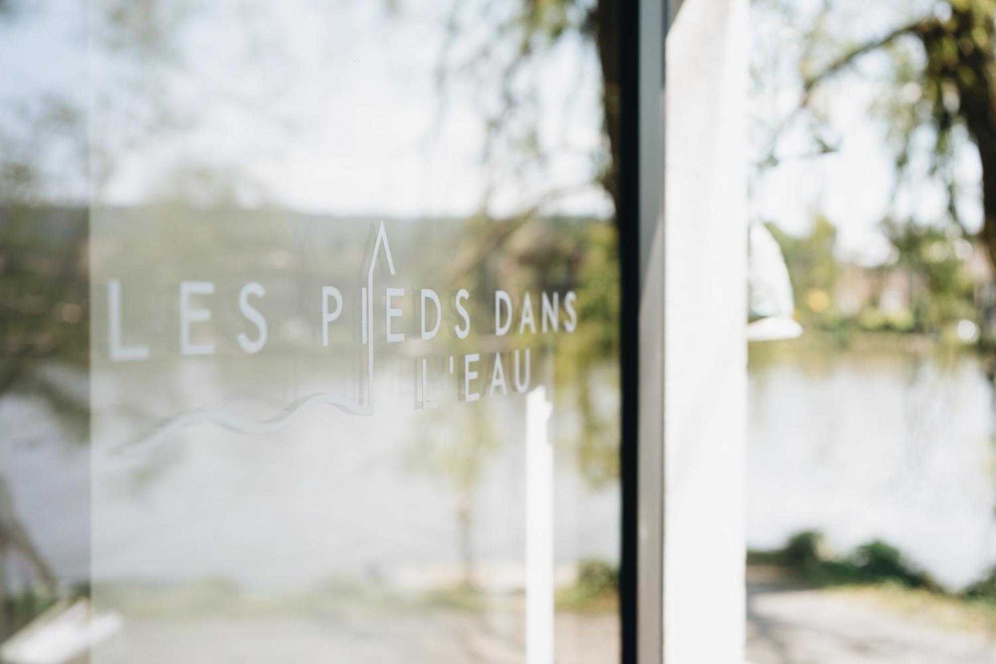 Pieds Dans L'Eau Private Wellness Bordure De Meuse Villa Lustin Eksteriør bilde